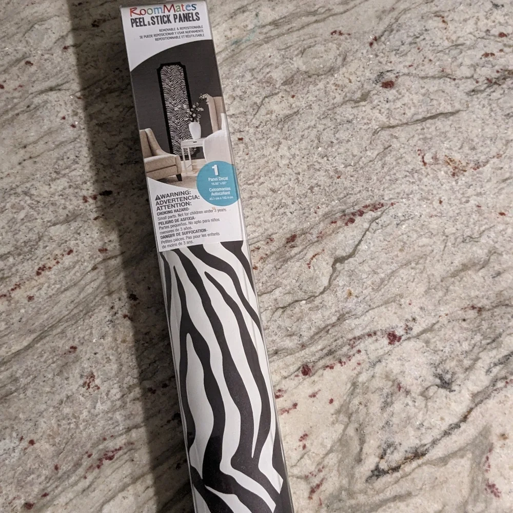Peel and Stick Zebra Bordered Wallpaper Murals Decal Roommates NEW Draw Liners